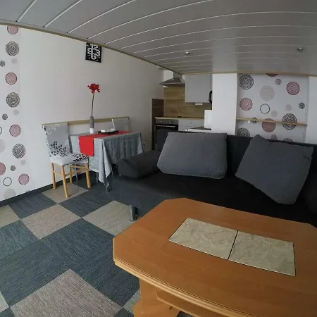 Apartamento 19 *
